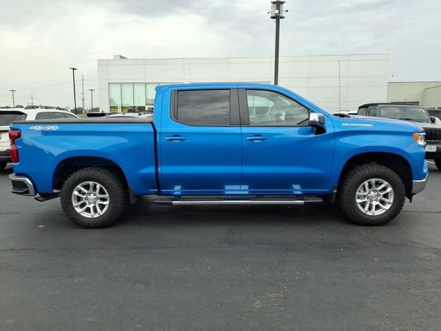 Used 2025 Chevrolet Silverado 1500 LT AWD/4WD image 25
