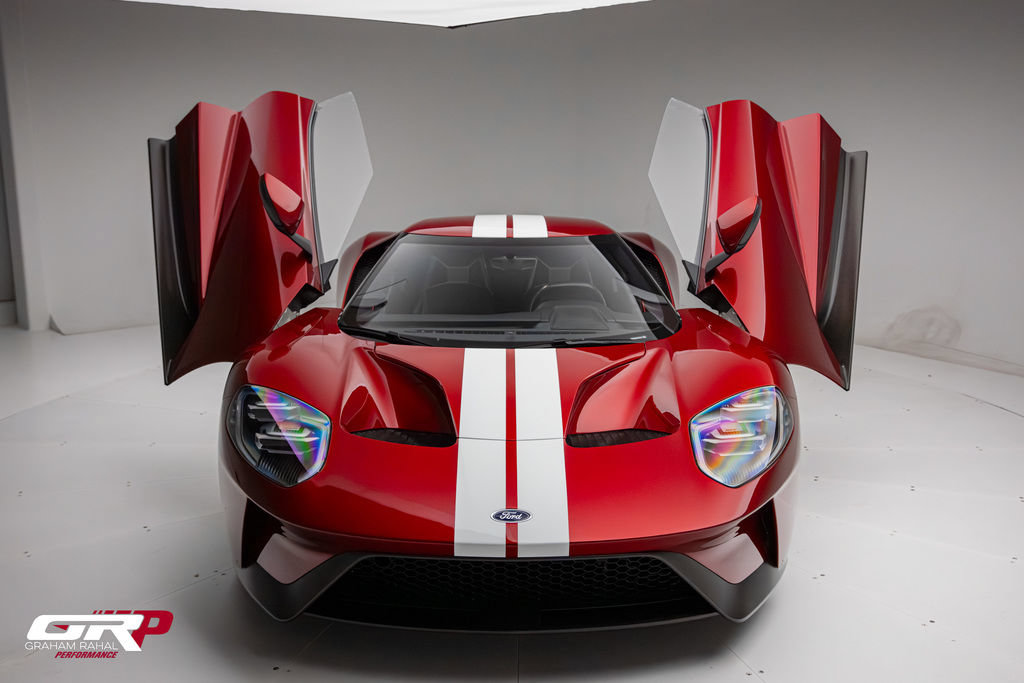Used 2019 Ford GT RWD image 2