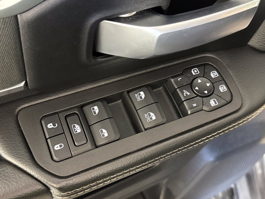 Certified 2025 RAM 2500 Big Horn AWD/4WD image 36