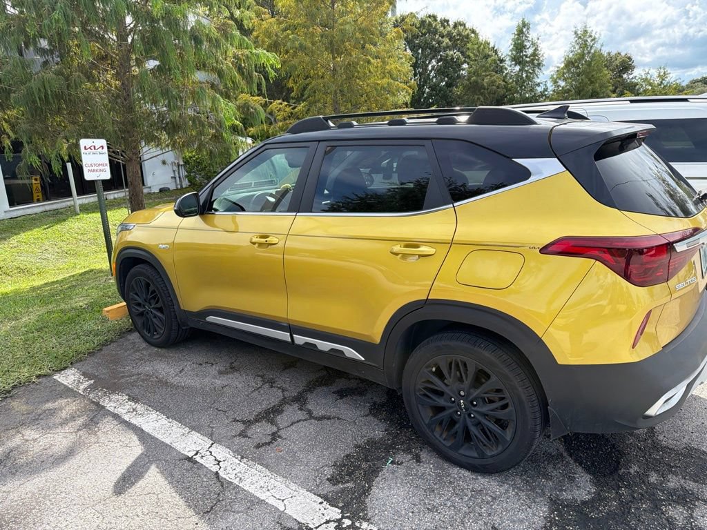 Certified 2022 Kia Seltos Nightfall Edition AWD/4WD image 16