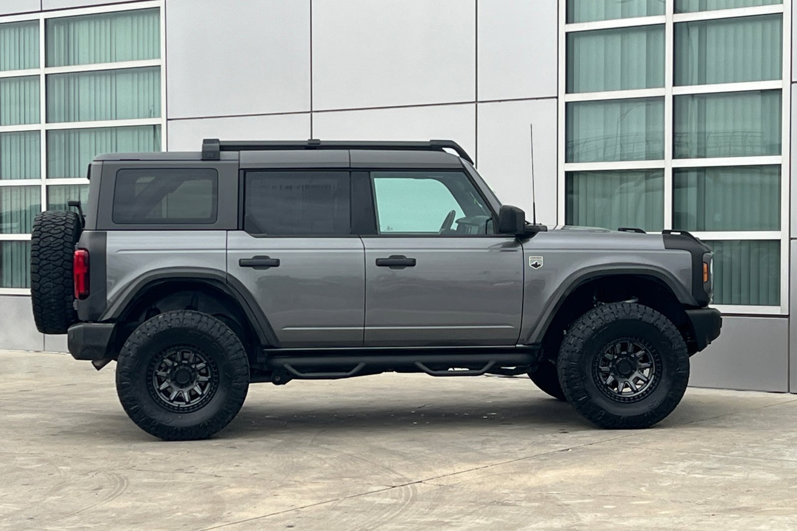 Used 2022 Ford Bronco Big Bend image 3