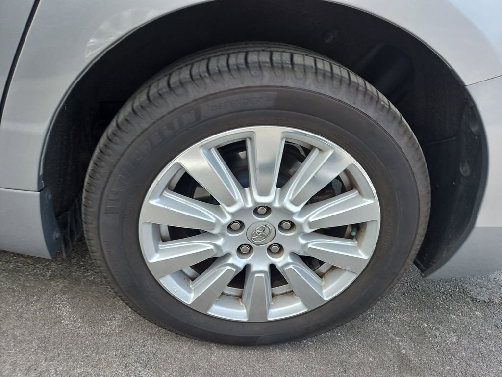 Used 2017 Toyota Sienna XLE Premium image 7
