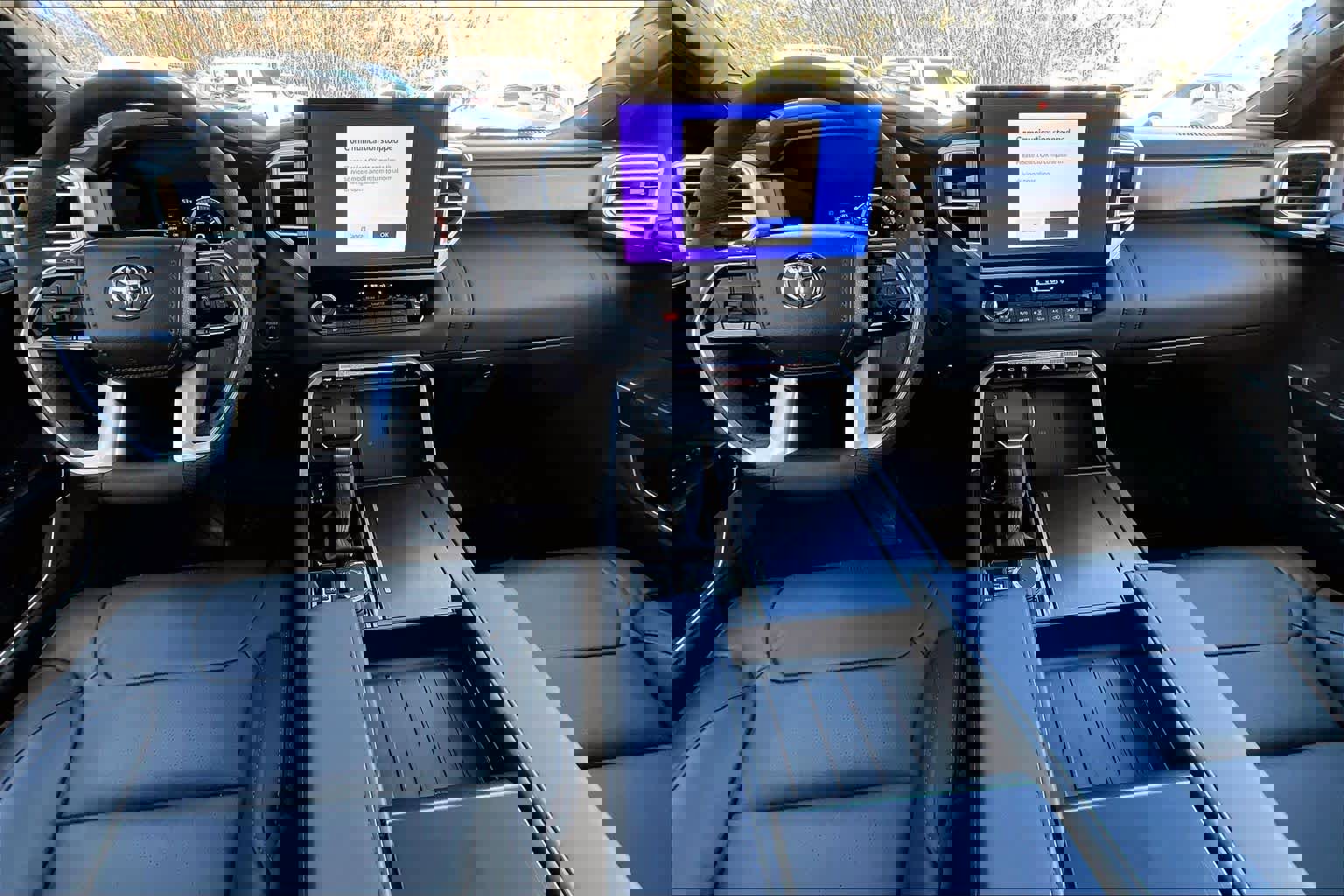 Certified 2025 Toyota Sequoia Platinum image 14