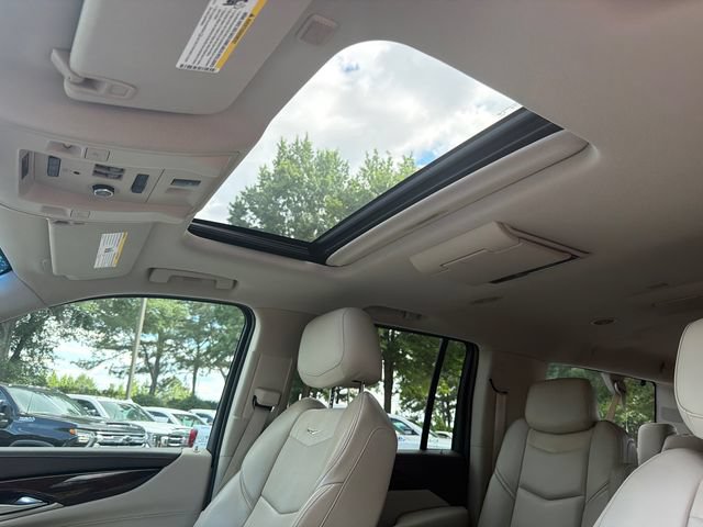 Used 2015 Cadillac Escalade ESV Luxury RWD image 33
