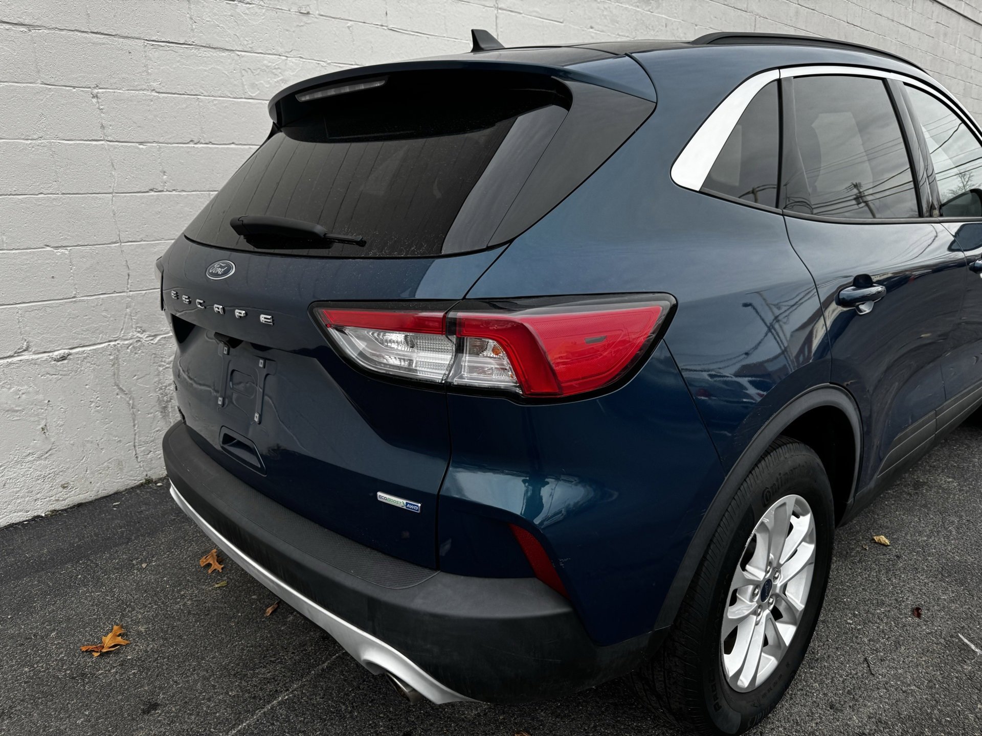 Used 2020 Ford Escape SE image 9