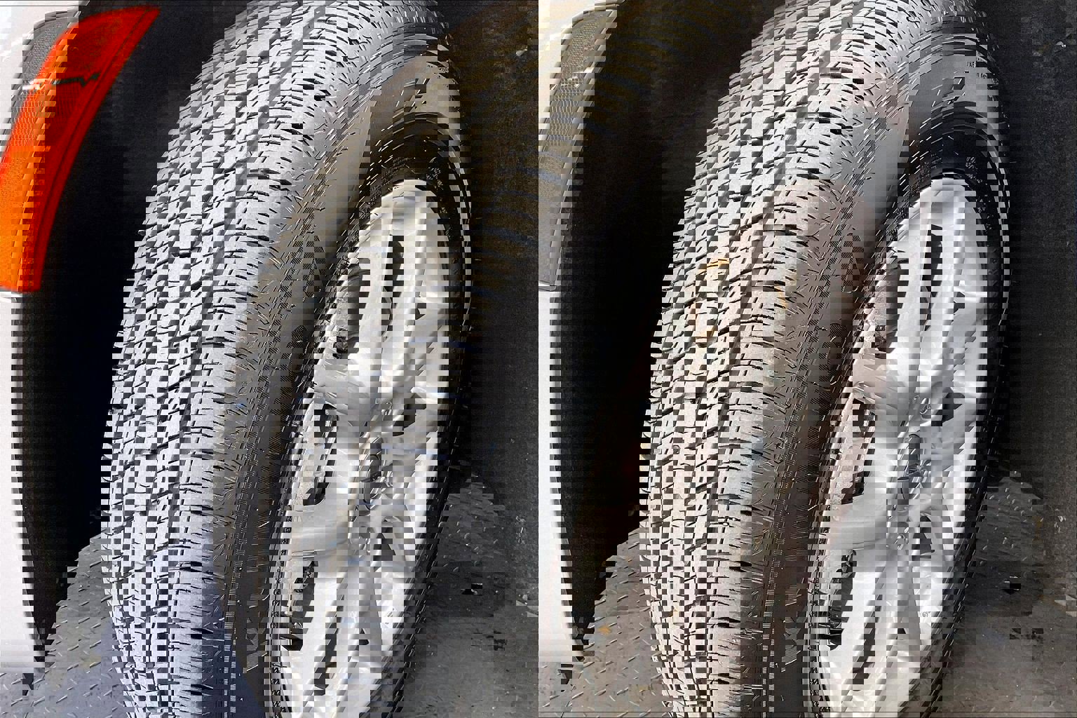 Used 2024 Chrysler Pacifica Touring-L image 33