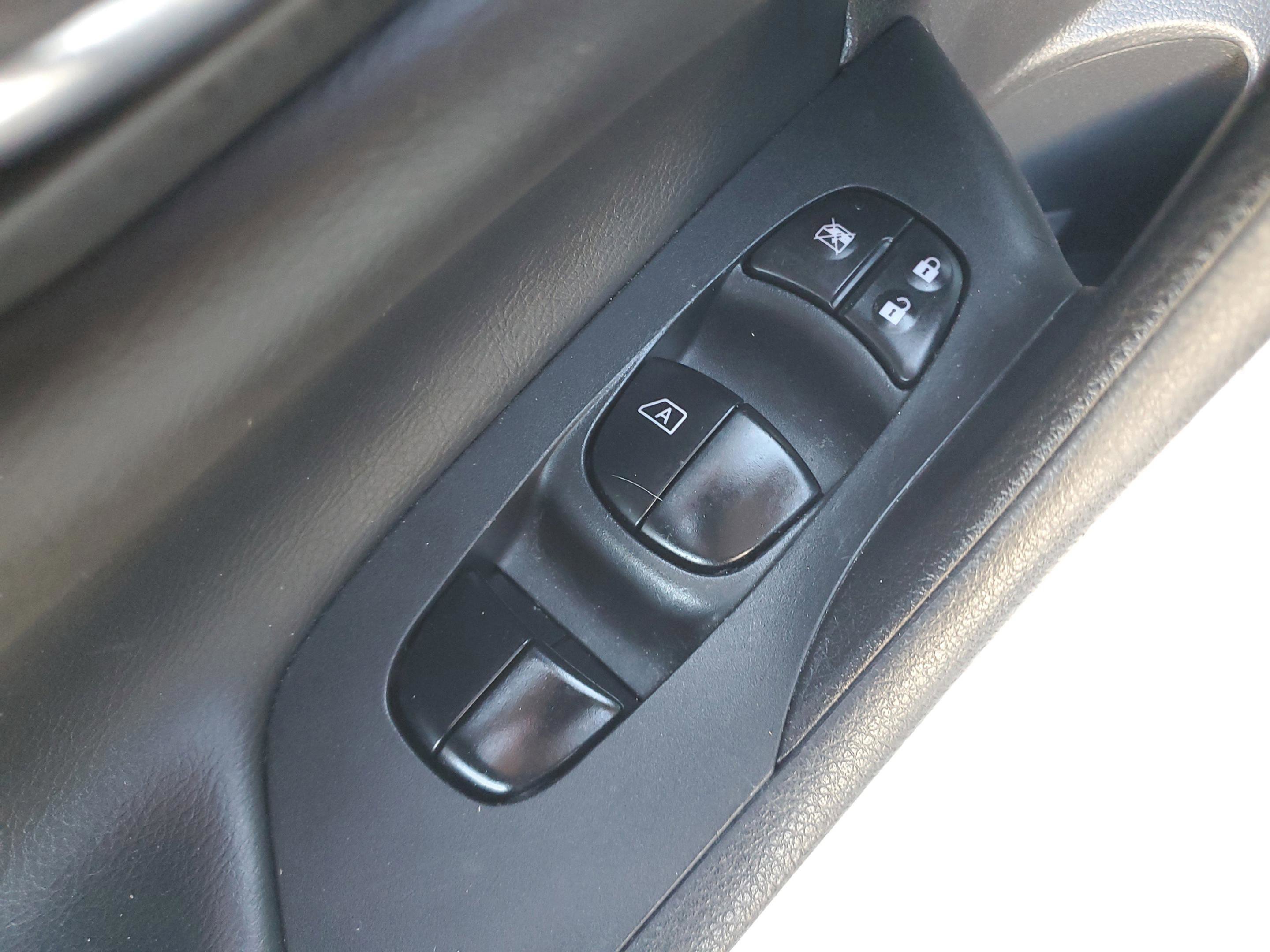Used 2015 Nissan Altima 2.5 S w/ Special Edition Package FWD image 14
