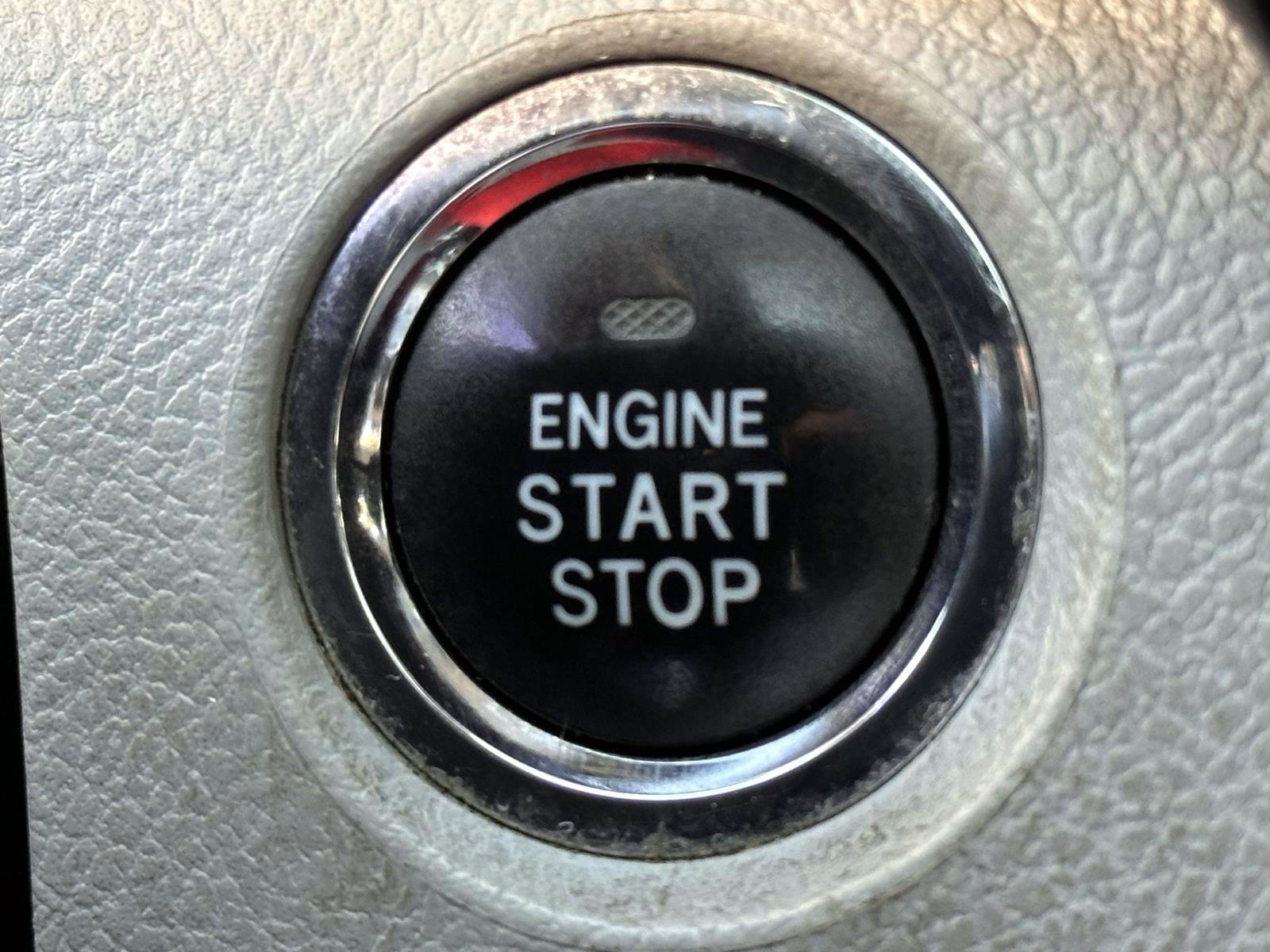Certified 2019 Toyota Sienna XLE w/ XLE Navigation Package FWD image 27