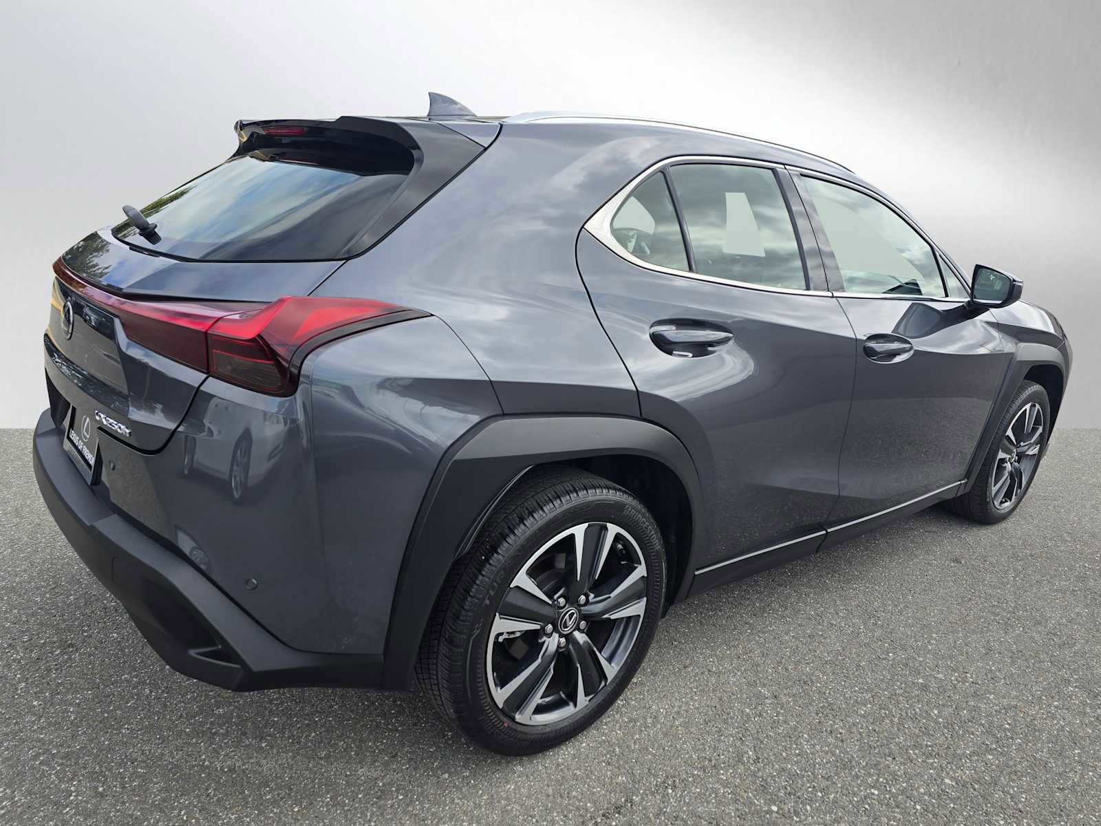 Certified 2024 Lexus UX 250h FWD image 3