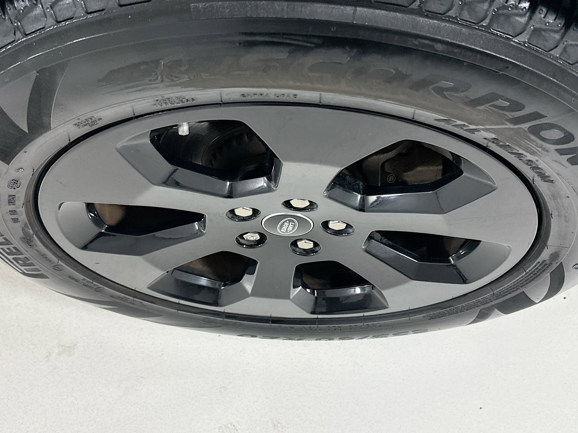 Used 2021 Land Rover Defender 110 S image 33