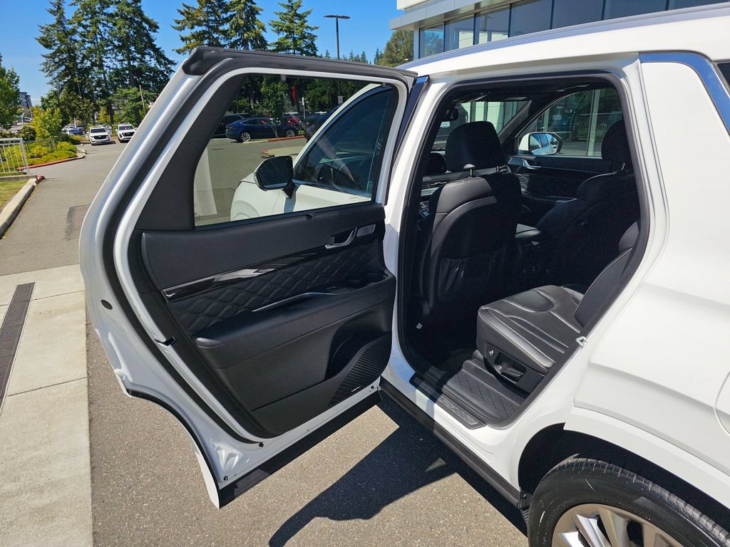 Used 2020 Hyundai Palisade Limited w/ Winter Weather Package AWD/4WD image 16