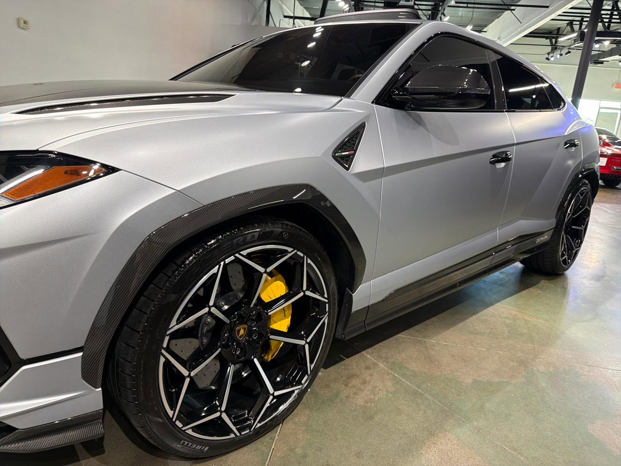 Used 2024 Lamborghini Urus Performante AWD/4WD image 16