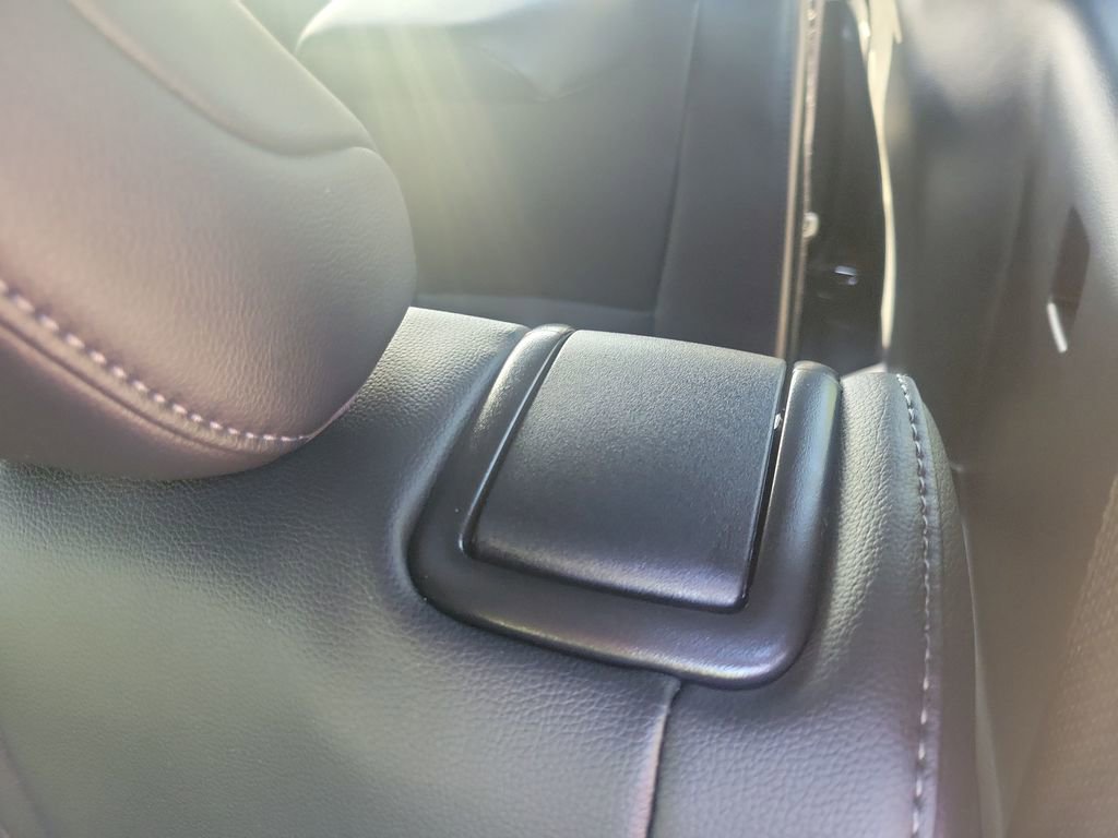 Used 2026 Toyota Highlander XSE image 38