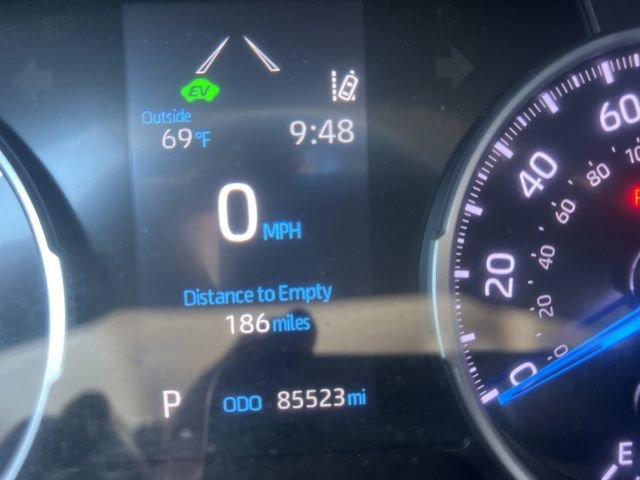 Used 2021 Toyota RAV4 XLE w/ Convenience Package image 9