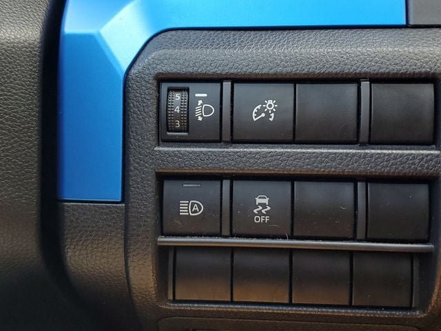 Used 2024 Toyota Tacoma TRD Off-Road AWD/4WD image 36