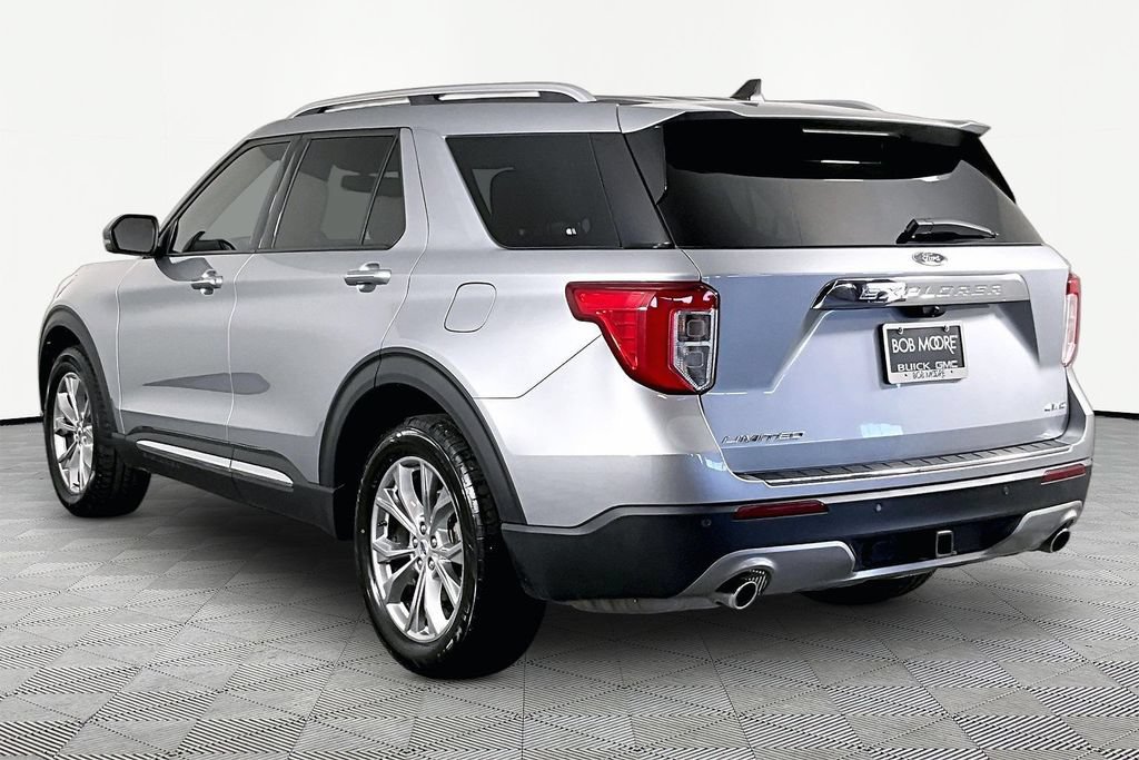 Used 2023 Ford Explorer Limited w/ Equipment Group 301A AWD/4WD image 4