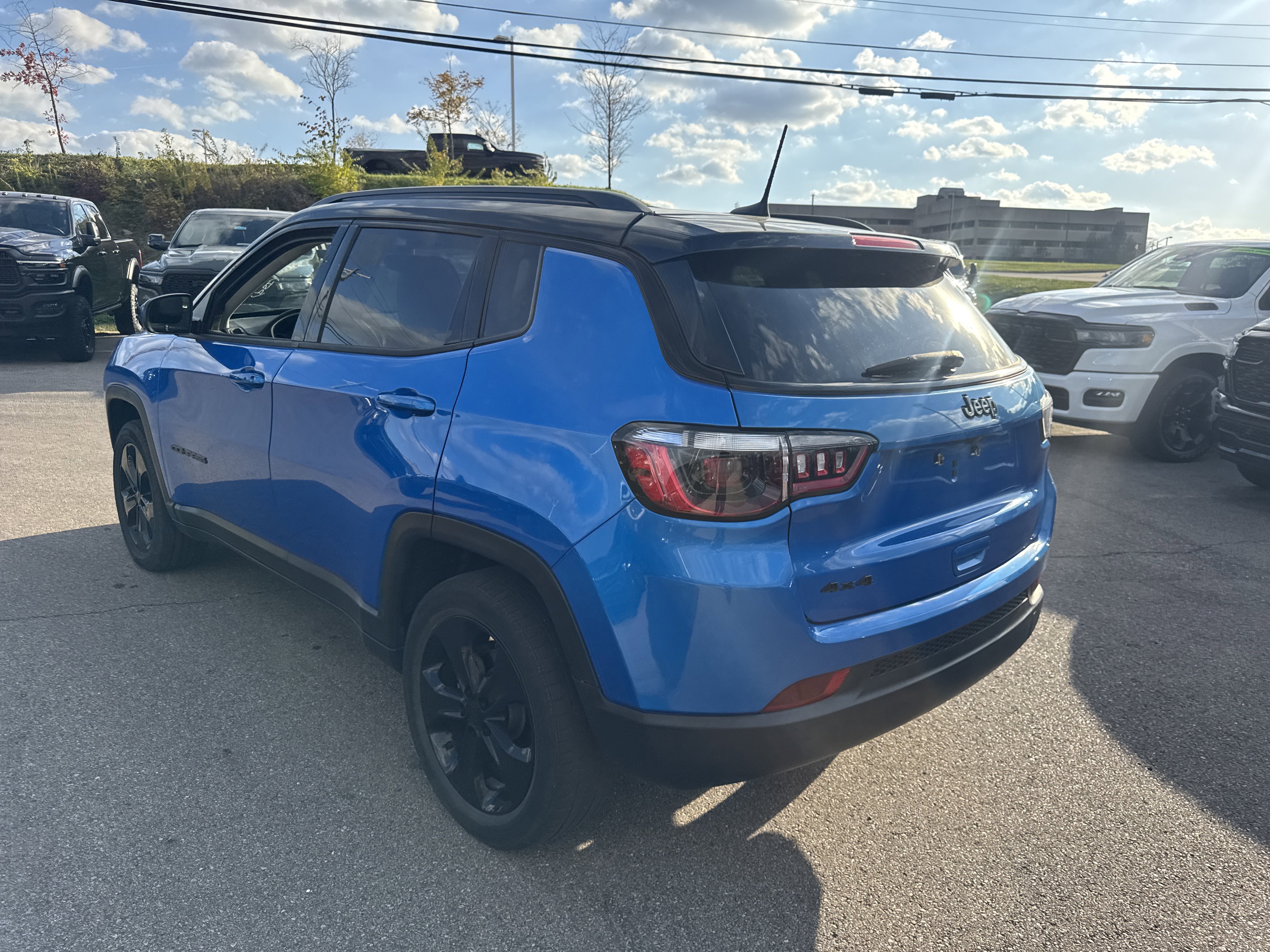 Certified 2021 Jeep Compass Latitude image 9
