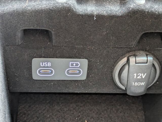 Used 2025 Genesis G80 2.5T image 23