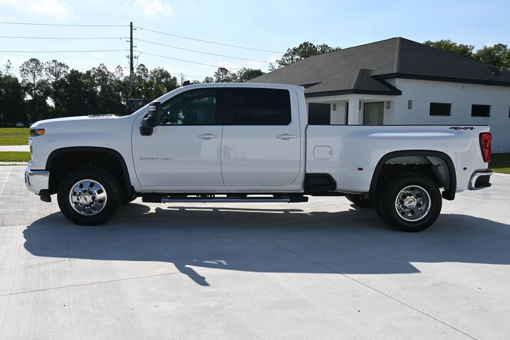 Used 2025 Chevrolet Silverado 3500 LT w/ Safety Package AWD/4WD image 7