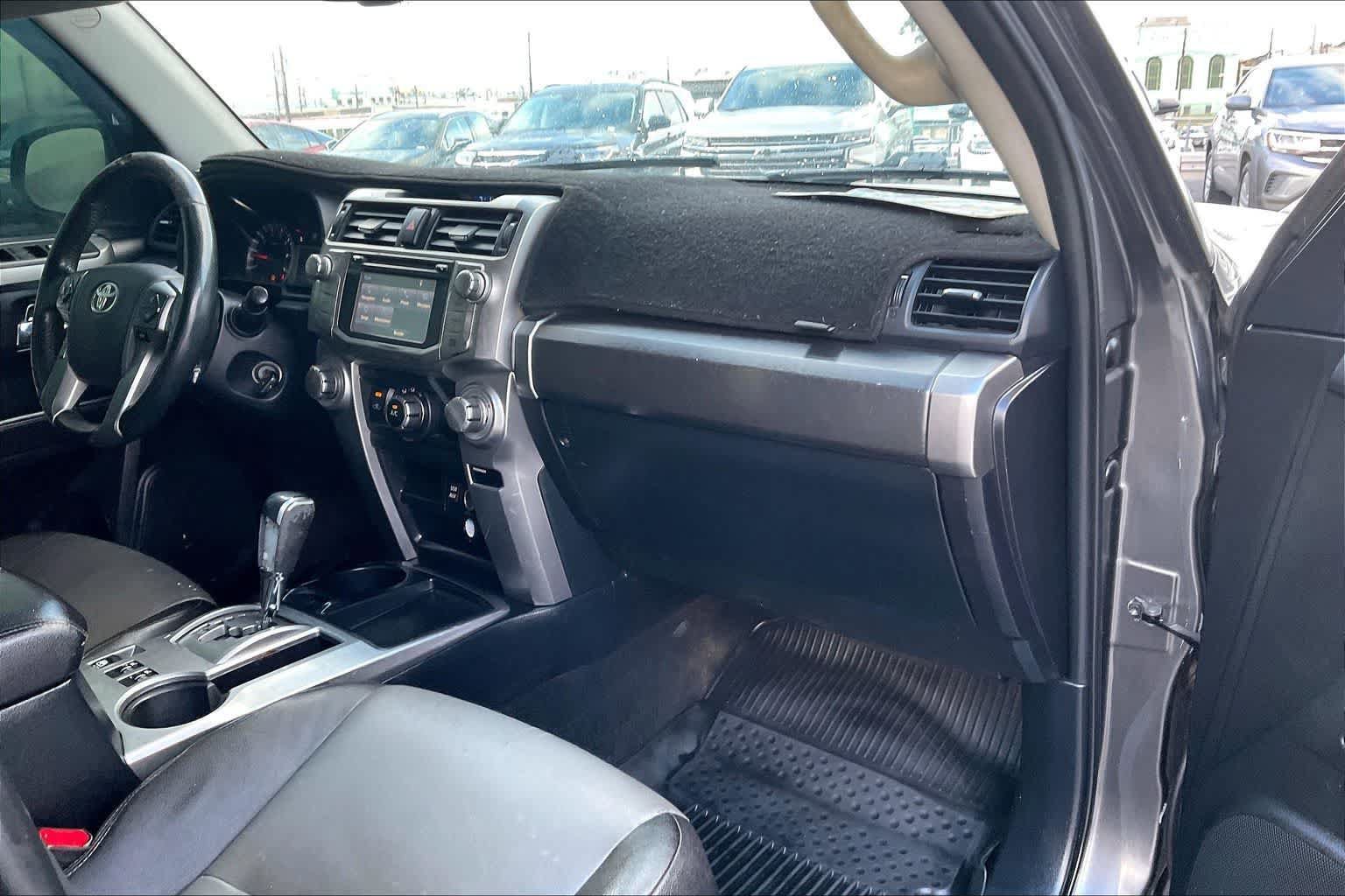 Used 2018 Toyota 4Runner SR5 Premium RWD image 23