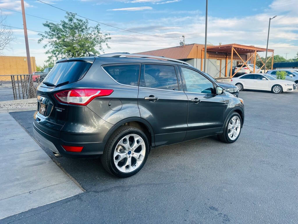 Used 2015 Ford Escape Titanium w/ Equipment Group 301A AWD/4WD image 4