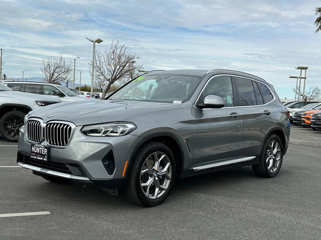 Used 2024 BMW X3 sDrive30i image 2