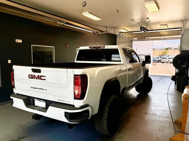 Used 2023 GMC Sierra 2500 Denali w/ Denali Ultimate Package AWD/4WD image 4