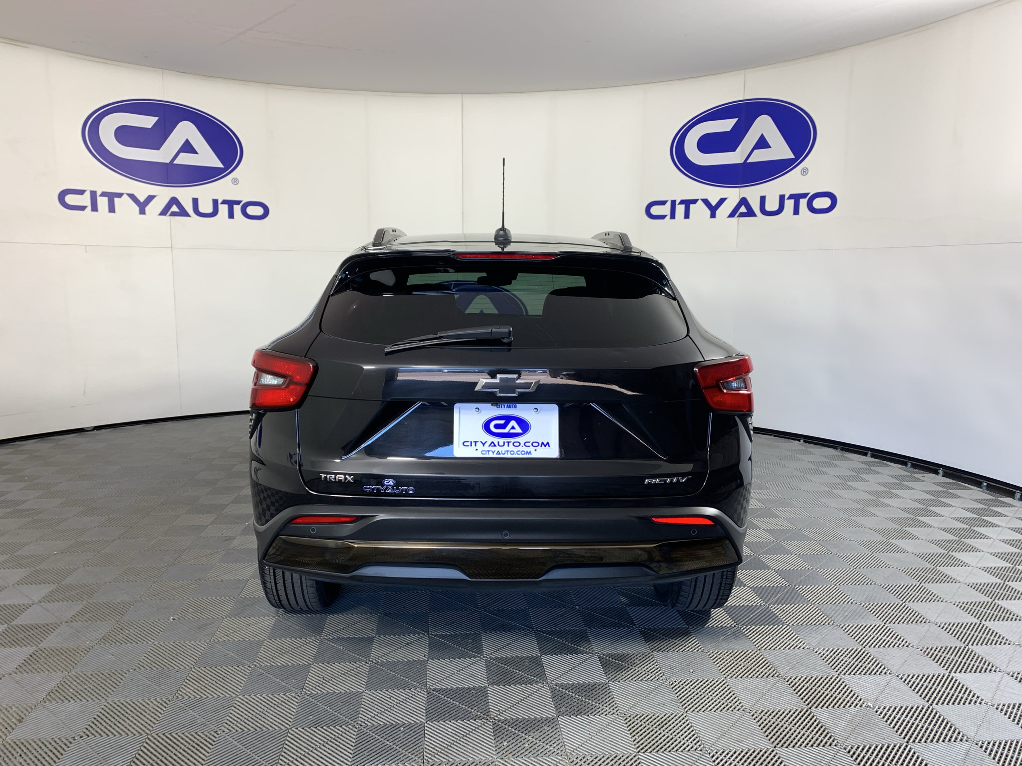 Used 2025 Chevrolet Trax ACTIV w/ Sunroof Package FWD image 4
