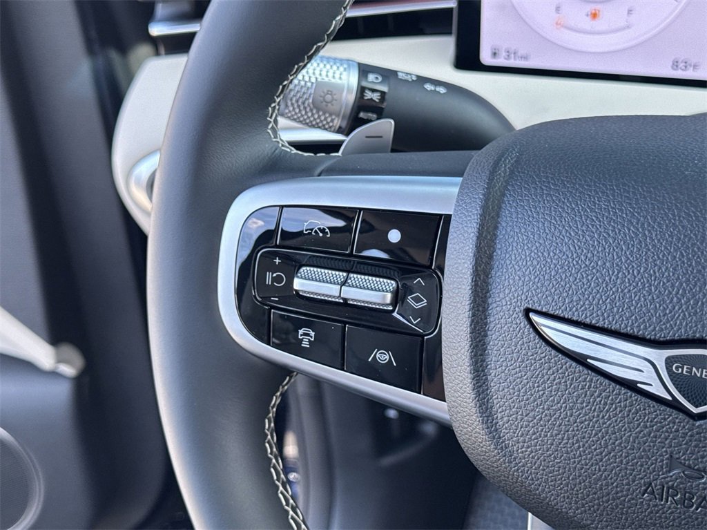 Used 2026 Genesis GV70 2.5T Select image 15