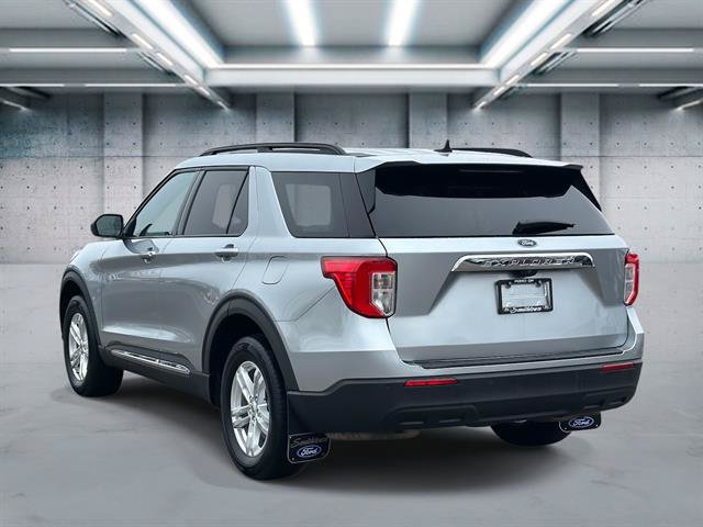 Used 2023 Ford Explorer XLT AWD/4WD image 28