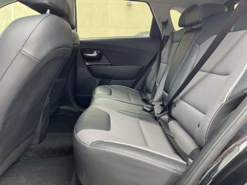Used 2022 Kia Niro EX FWD image 14