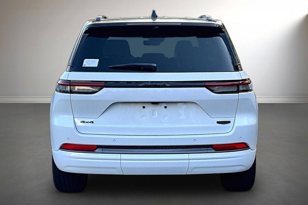 New 2027 Jeep Grand Cherokee Summit AWD/4WD image 4