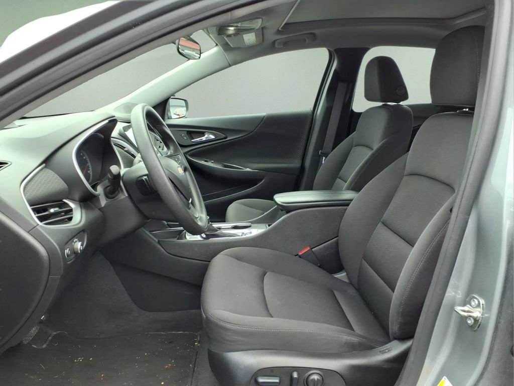 Used 2024 Chevrolet Malibu LT FWD image 4