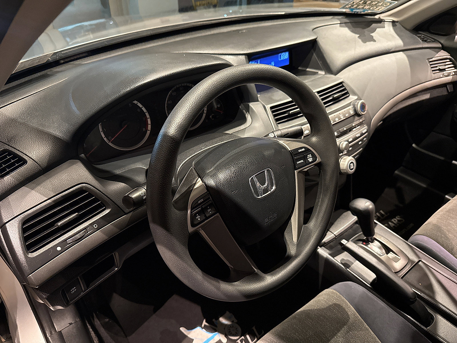 Used 2010 Honda Accord LX-P image 23