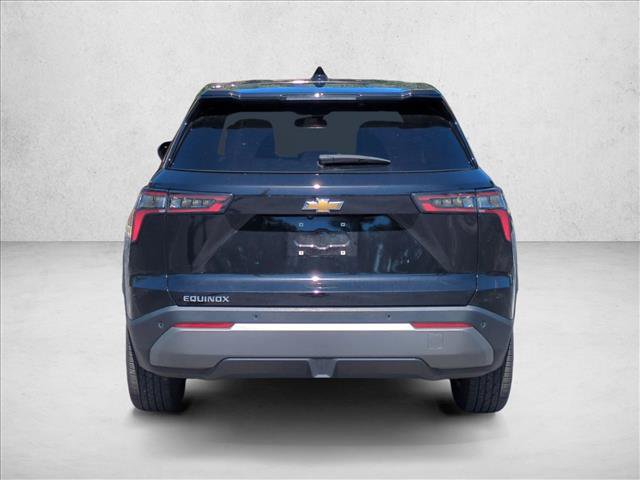 Used 2026 Chevrolet Equinox LT FWD image 5
