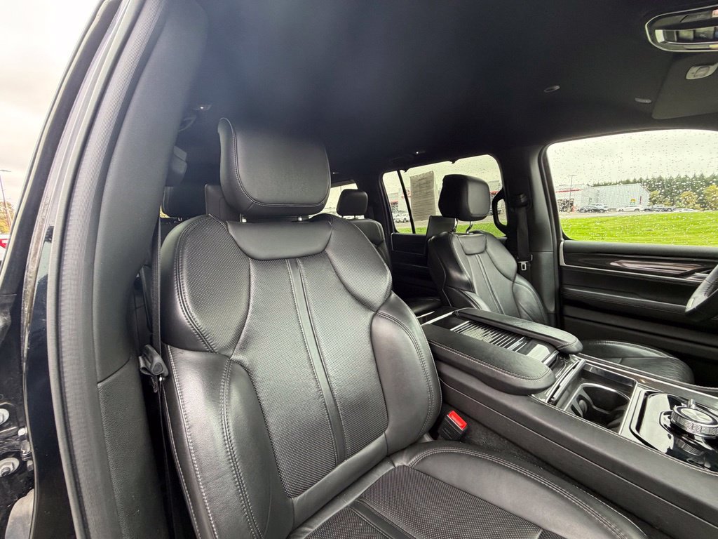 Used 2022 Jeep Wagoneer Series I w/ Convenience Group I AWD/4WD image 41