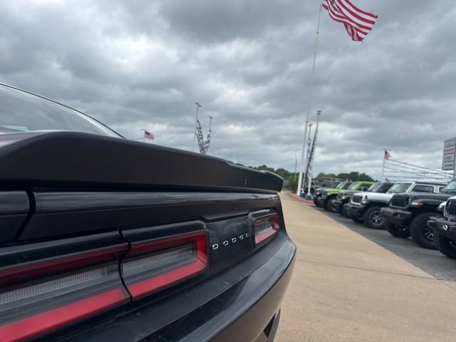 Used 2023 Dodge Challenger SXT RWD image 12