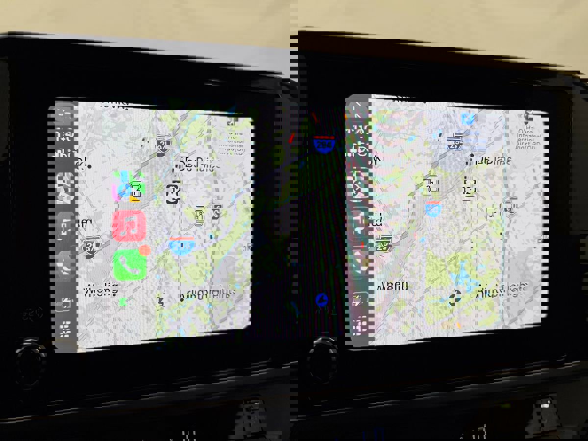 Used 2025 Toyota Camry LE image 18