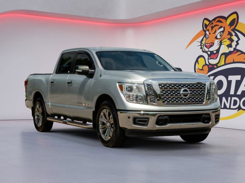 Used 2018 Nissan Titan SV w/ SV Convenience Package AWD/4WD image 3