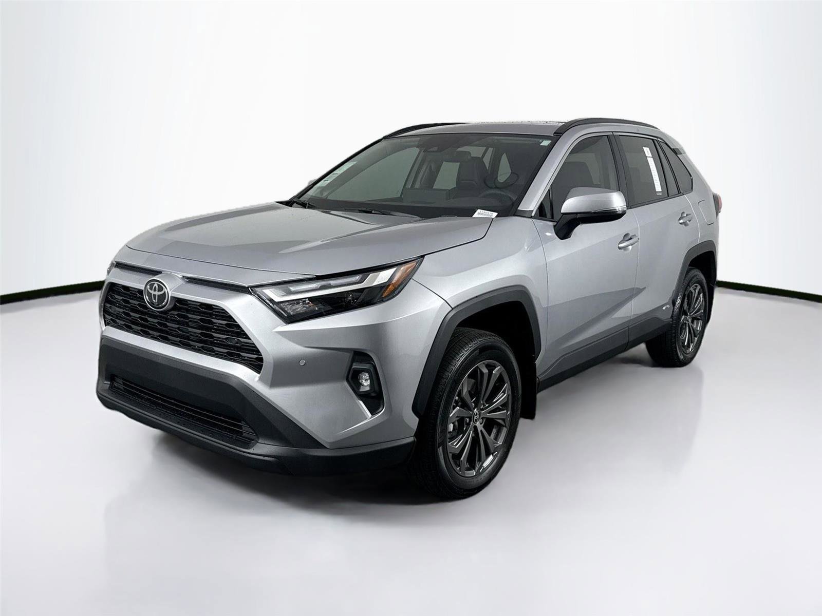 Used 2025 Toyota RAV4 XLE Premium image 2