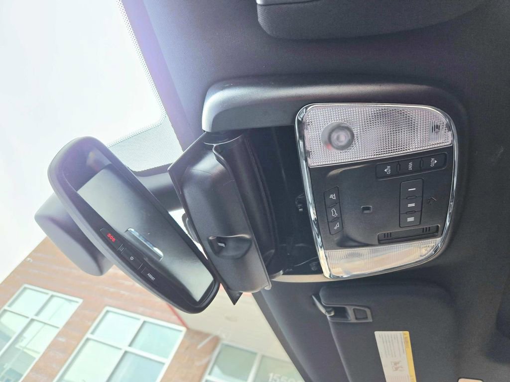 Used 2020 Jeep Grand Cherokee Altitude image 33