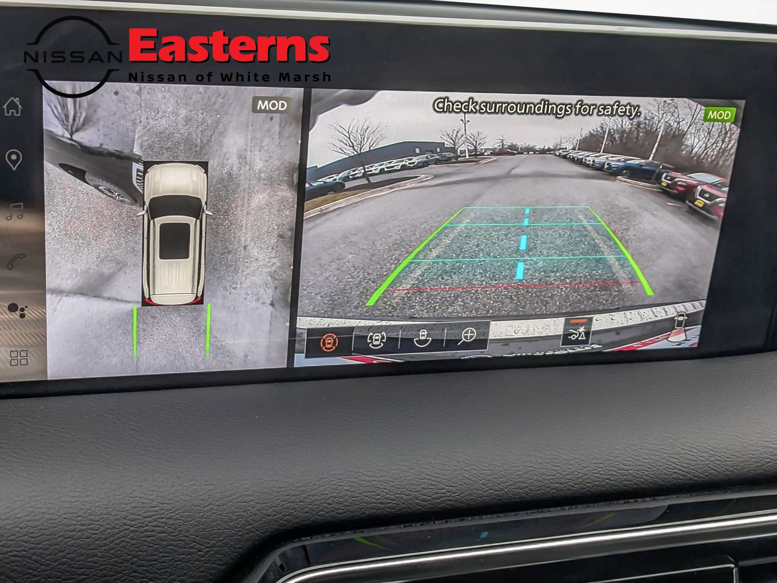 New 2026 Nissan Armada SL w/ Captain's Chari Seat Package image 18