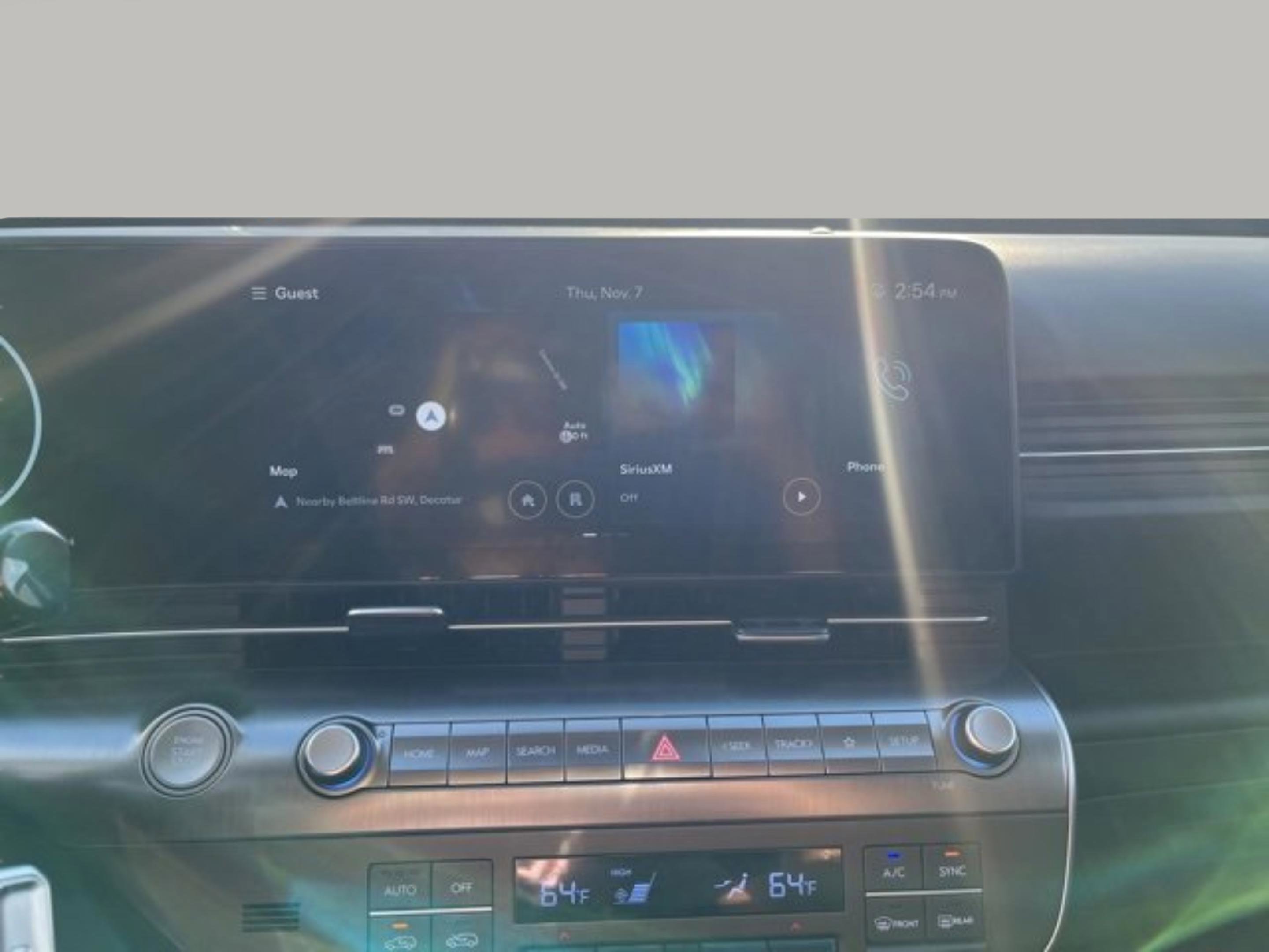 Certified 2025 Hyundai Kona SEL AWD/4WD image 14