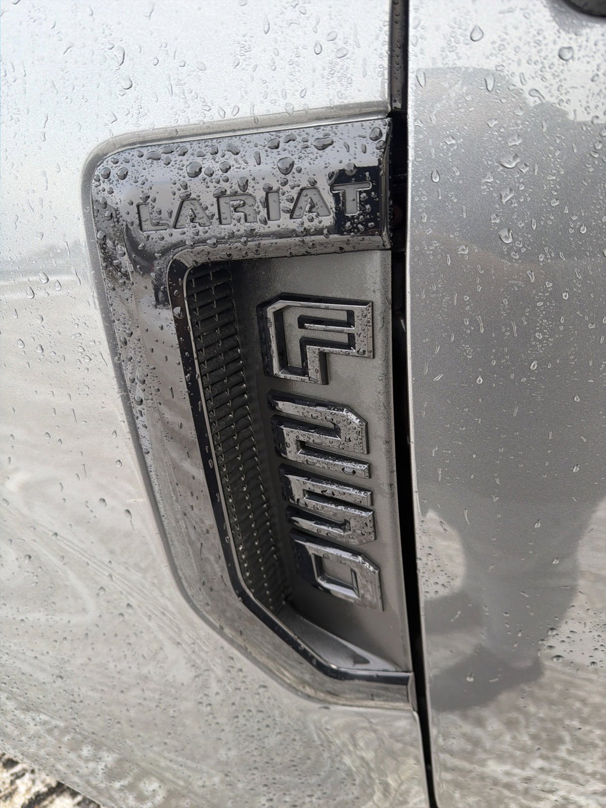 Certified 2022 Ford F250 Lariat w/ Black Appearance Package image 14