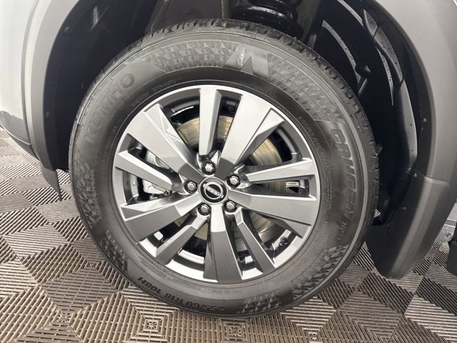 New 2025 Nissan Pathfinder SV w/ Cargo Package image 27