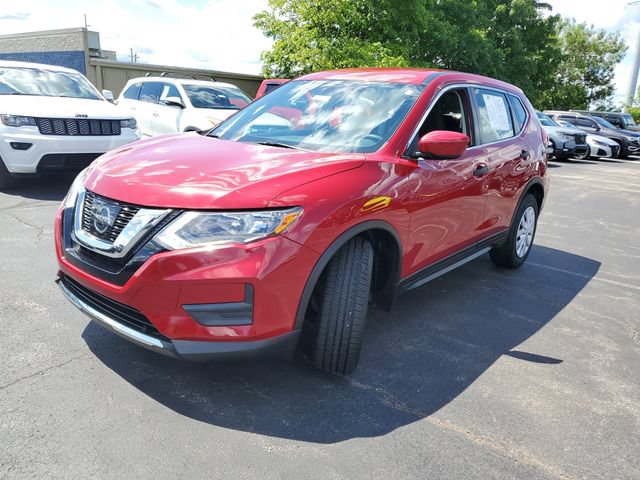 Used 2017 Nissan Rogue S AWD/4WD image 2