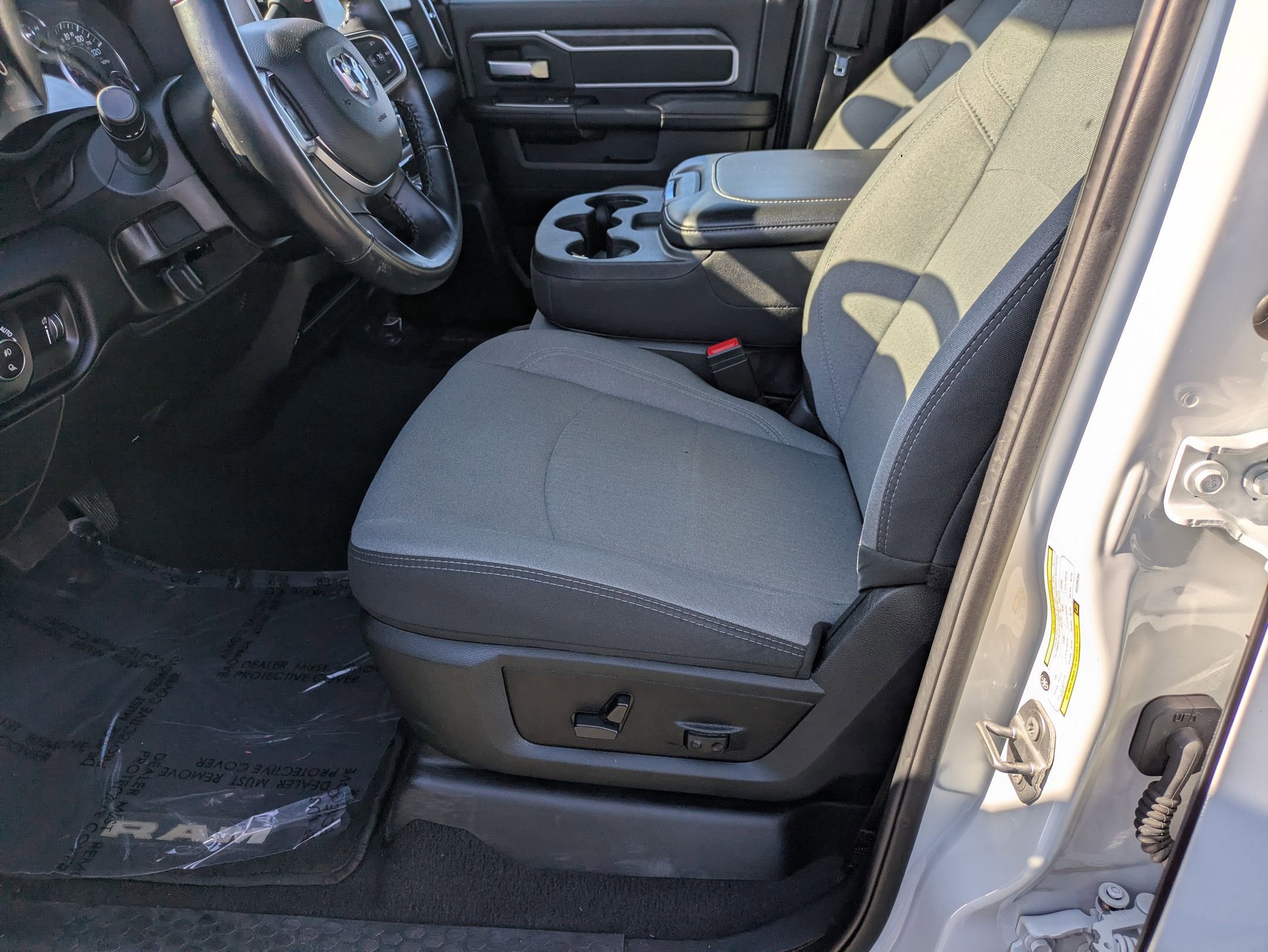 Certified 2024 RAM 3500 Big Horn image 13