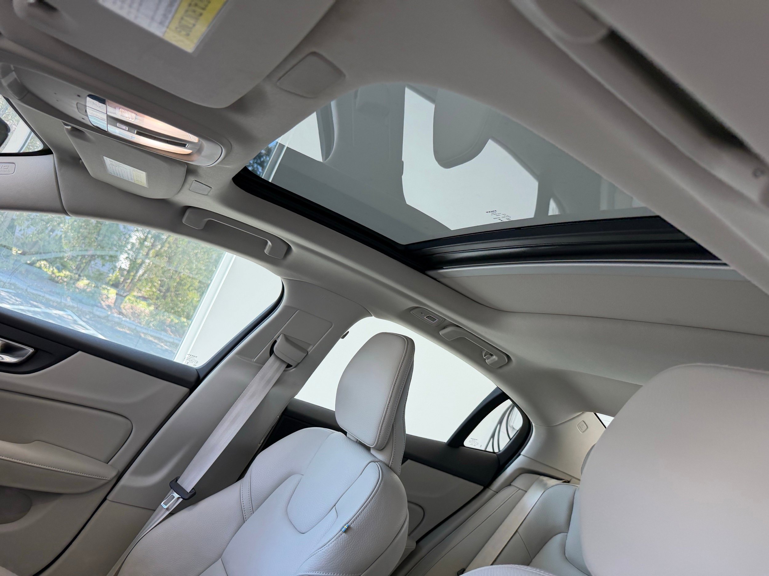 Certified 2025 Volvo S60 B5 Core image 13