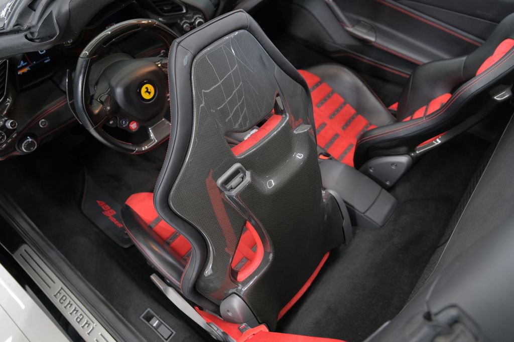 Used 2019 Ferrari 488 Spider image 32