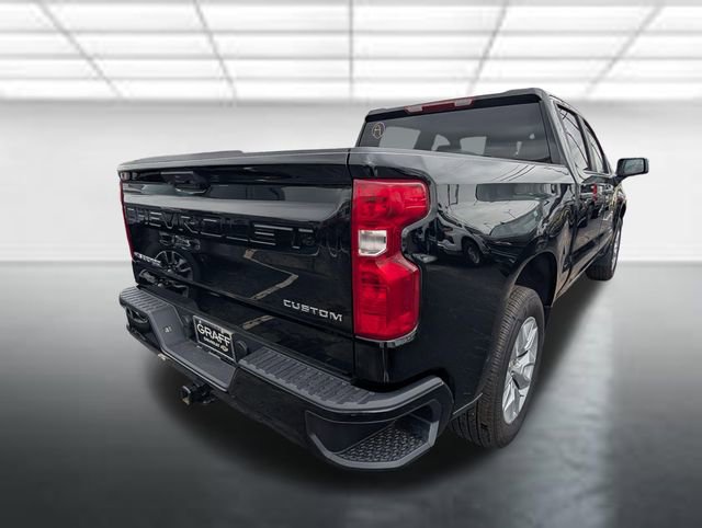 New 2026 Chevrolet Silverado 1500 Custom RWD image 26